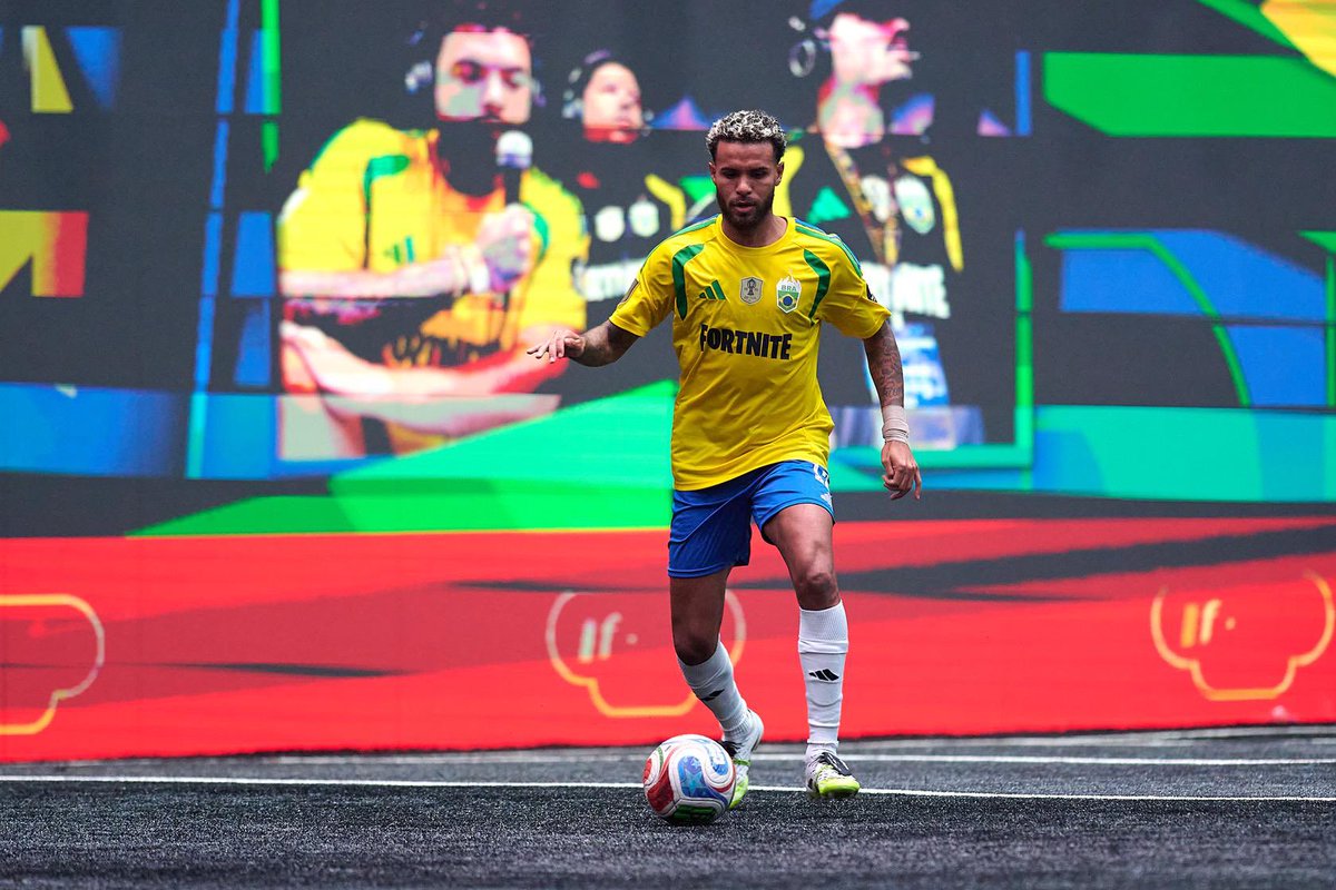 ‼️ Un pequeño dato para la final de mañana con Brasil 🇧🇷

📊 Lipão, Jefinho y Leleti hacen historia, ya que disputarán su 5.ª final en el universo Kings, dejando los siguientes registros:

• Con ellos, ya son 13 jugadores en la historia de la Kings League que han disputado 5 o