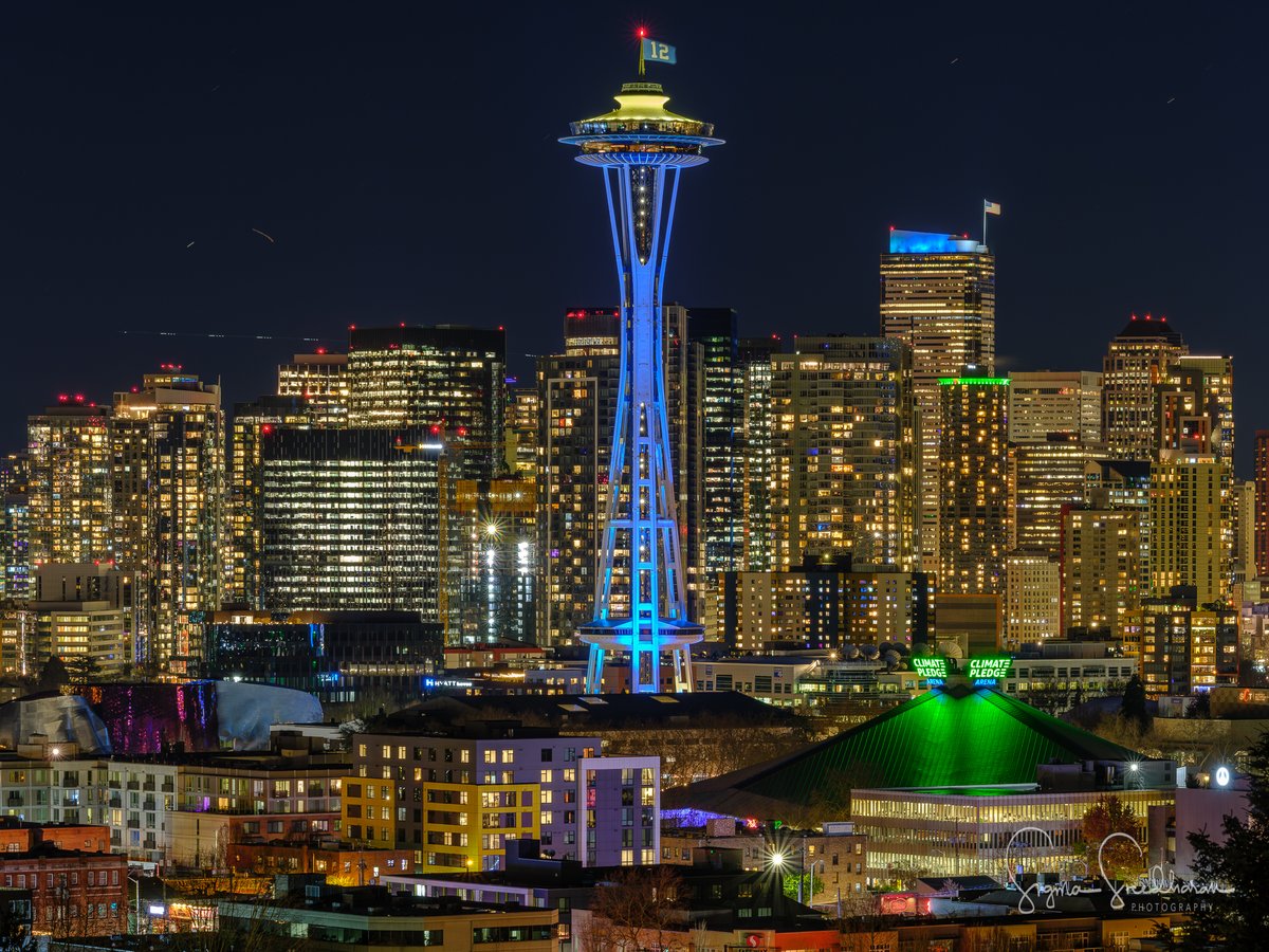 sigmas's tweet image. #Seattle is Ready! Tonight's views... Let's go #Seahawks!!!