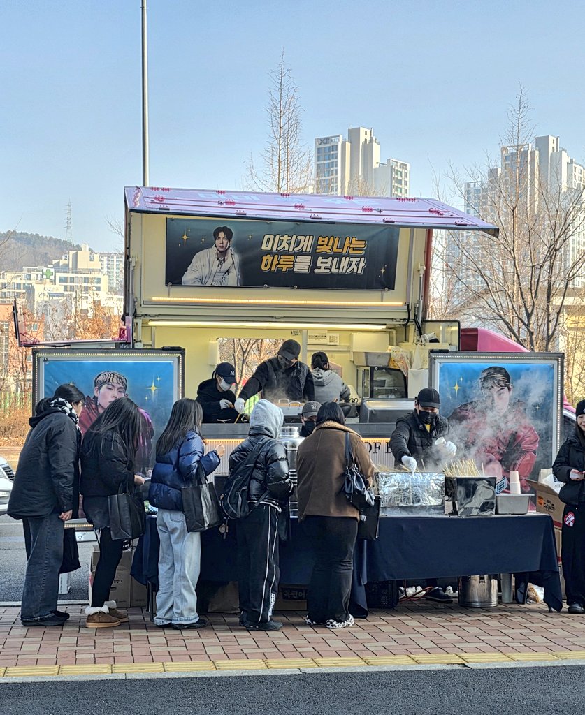 잘먹었어 주헌아ㅠㅠ 
추워서 덜덜 떨렸는데
따뜻해짐🫠❤️‍🔥