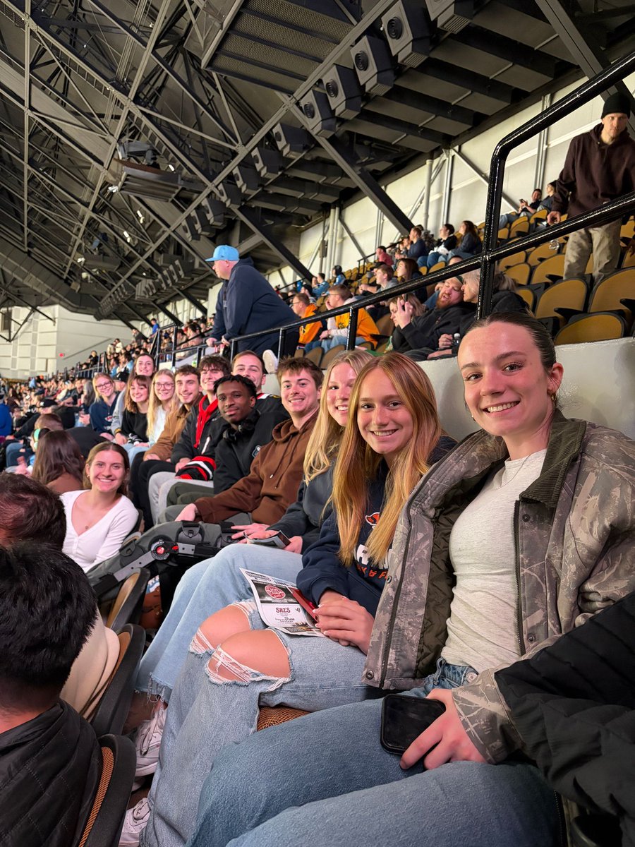 Carroll U. Track tweet media