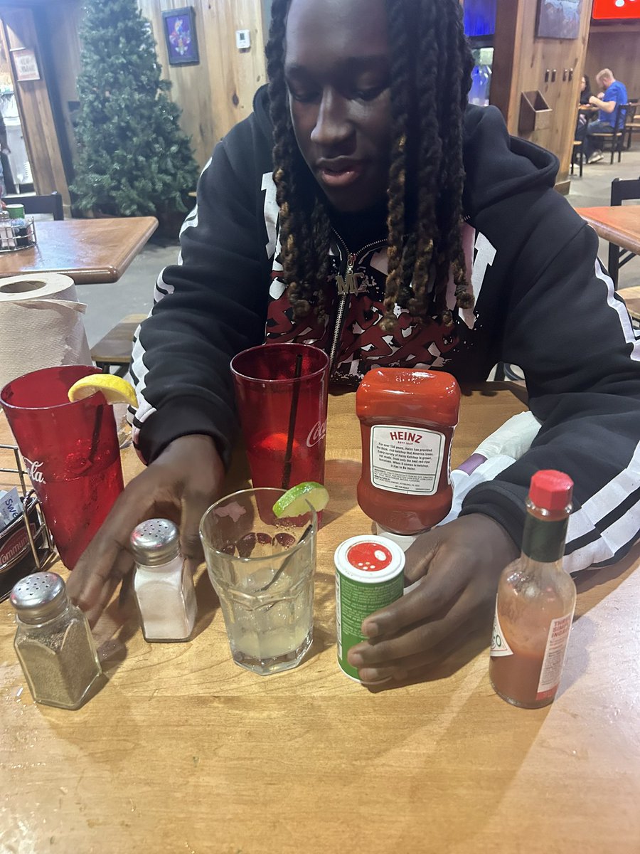 Danielle B tweet media