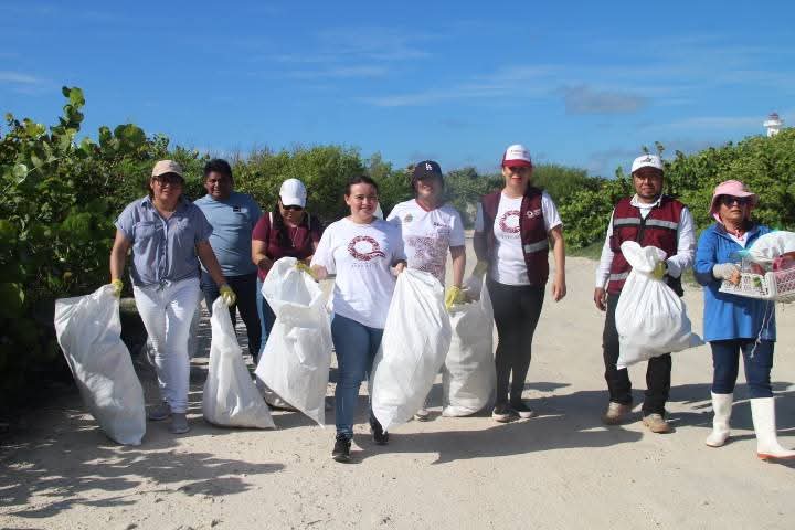 macronews's tweet image. #GALERIADEFOTOS
🔴 TRANSFORMACIÓN EN ACCIÓN | La SEOP fortalece el vínculo con la ciudadanía a través de:✅ Atención directa a la población. 🗣️🤝 ✅ Procesos de participación ciudadana. ✅ Cuidado ambiental en cada obra. 🌿
#SEOP #QuintanaRoo #ObrasParaElPueblo #Sostenibilidad