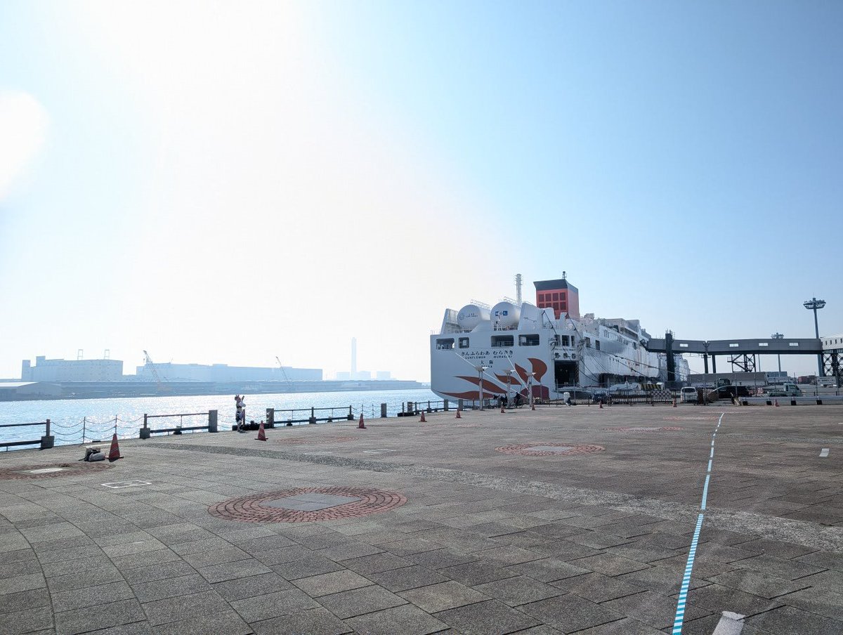 せっかく大阪に来たのでATCに散歩で来てみた。ここに来るのは2000年8月以来、５年ぶり。当日コロナでまったくイベントがなかった。でもここから再開し始めた。