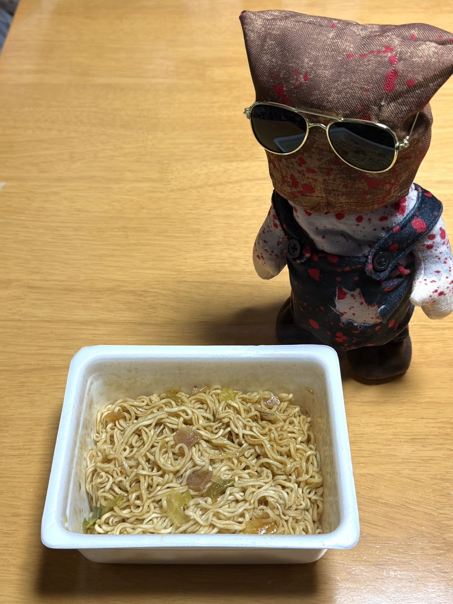 UsePon's tweet image. お昼ごはんはペヤングのやきそば😋海老つけ麺味🦐めっちゃ海老臭🦐🦐🦐
#ペヤング