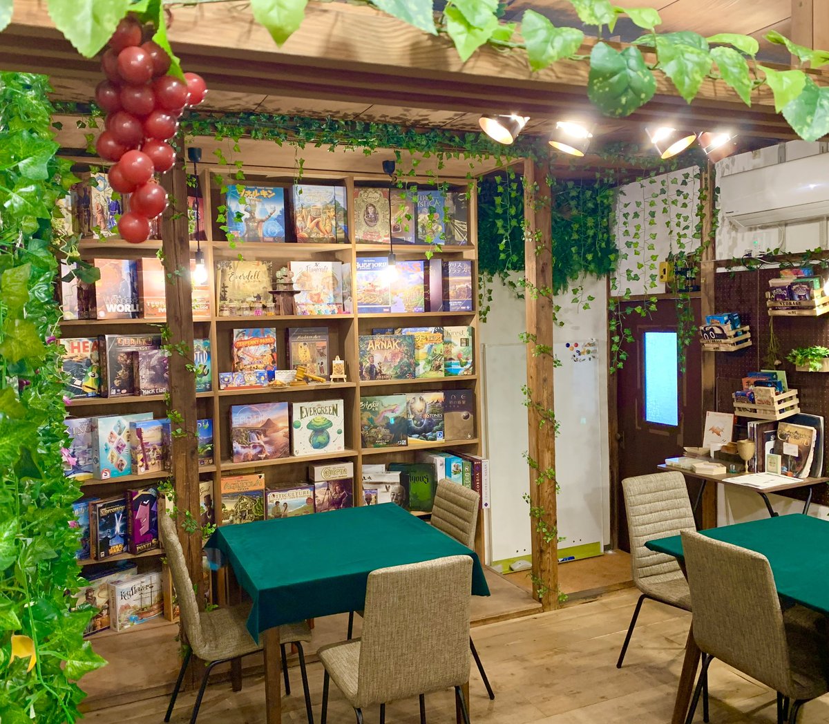 #とまり木 ボドゲラジオの  #ボド巣箱 更新🦉✨️
2026年も楽しいボードゲームの配信をお届けできるように頑張ります😆‼️

おすすめのボードゲームの事やちょっとした雑談等など色々お話しております👍✨️

よろしければお聞きください(笑) 

open.spotify.com/episode/4MLj8a…