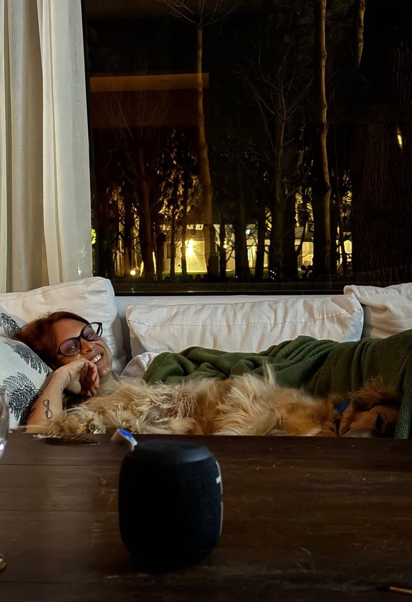 paulinandnluzu's tweet image. después del piropo de hoy de Flor a Nico mandaron a Carlitos a dormir con la tía Marian 🫶🏻🤙🏻