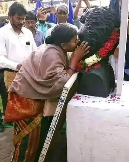 Floral tribute to Rohit Vemula_____