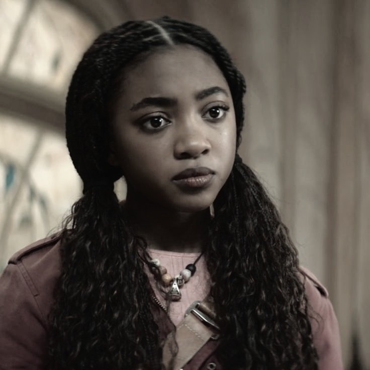 Ang3lgirly's tweet image. 𓏲ּ𝄢⋆˙-𝕻jo dr.

"omg, you are falling 
for him?"
                                                          "I'm not!"
"Oh, you so are."