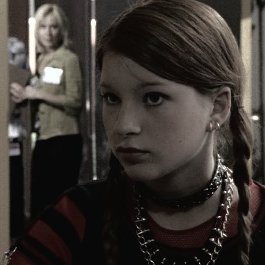 Ang3lgirly's tweet image. 𓏲ּ𝄢⋆˙-𝕻jo dr.

"omg, you are falling 
for him?"
                                                          "I'm not!"
"Oh, you so are."