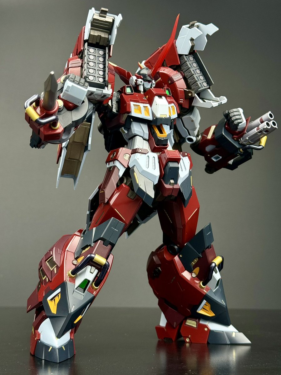 アルトアイゼンポーズの写真何枚か。

どんなポーズも上手くいきます。😃😆😁