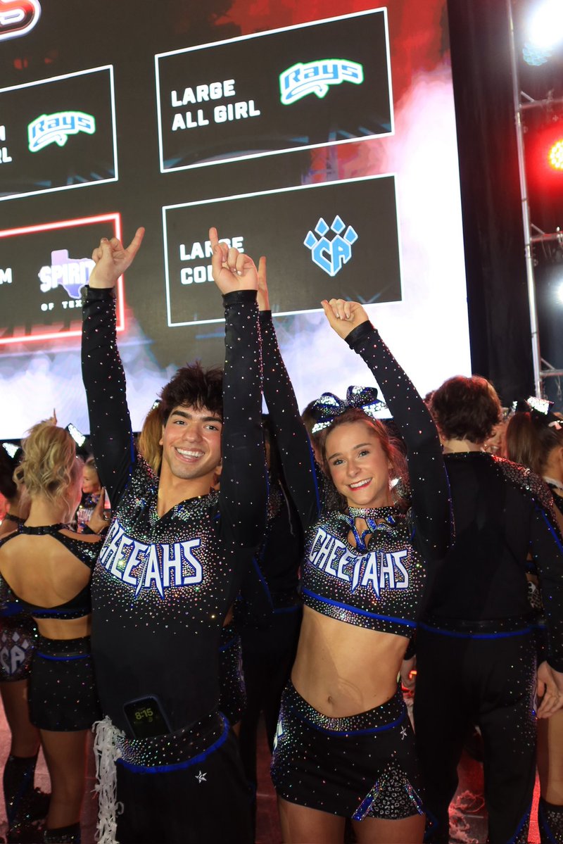 brooklynsinger_'s tweet image. SO grateful for the opportunity to be a cheetah for the weekend 💙💙 I love you @CACheetahs !!!!