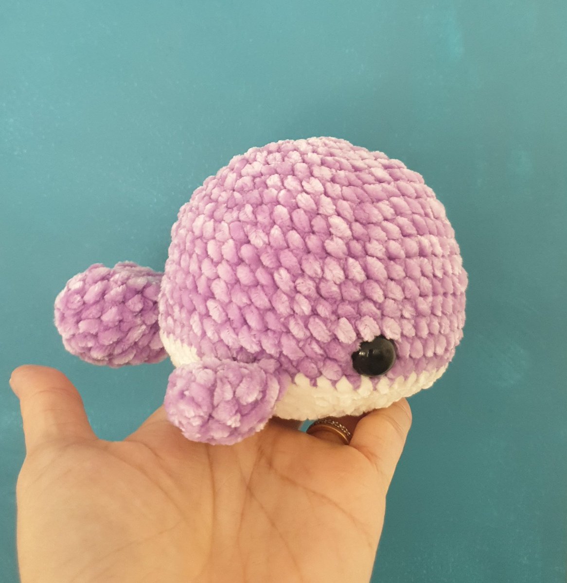 redleafelf's tweet image. I made something for myself and wanted to come here to shout about it to ARMY! Isn't it cute?!

#borahae #purplewhale @BTS_twt