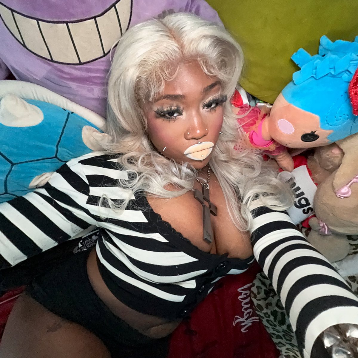 ibegforhead's tweet image. 