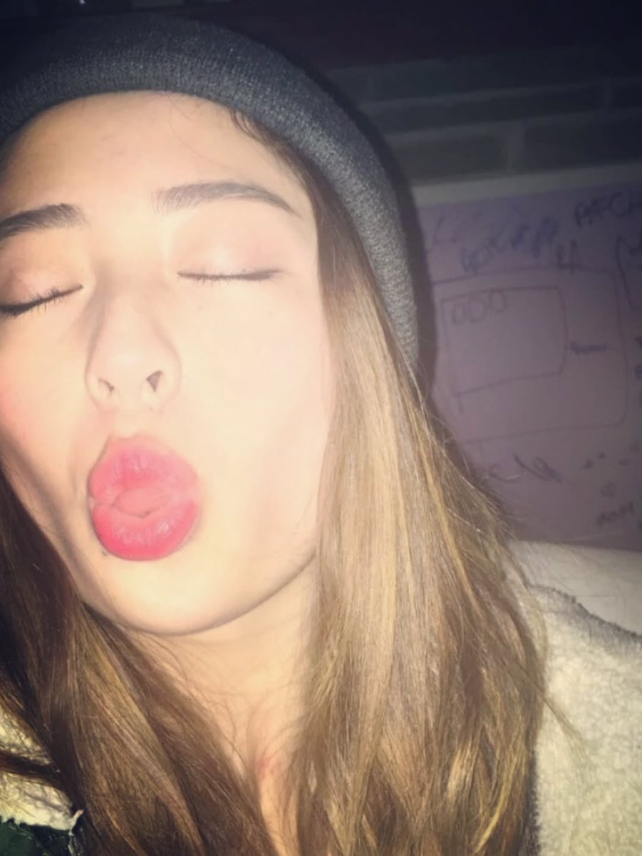 FIMBASE's tweet image. [INSTAGRAM] 260117 | jenaissante 
🎵 Alessia Cara - Here

“🙊🙈🙉” (1/5)

#HUHYUNJIN #허윤진
#LE_SSERAFIM #르세라핌