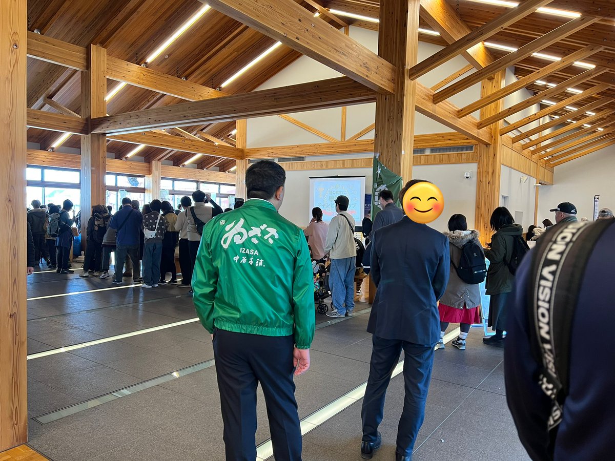 平城宮跡の天平みつき館で開催中の「柿の葉寿司フェア」にやってきました！！
大、大、大人気でものすごい行列ができています！！
柿の葉寿司人気恐るべし✨