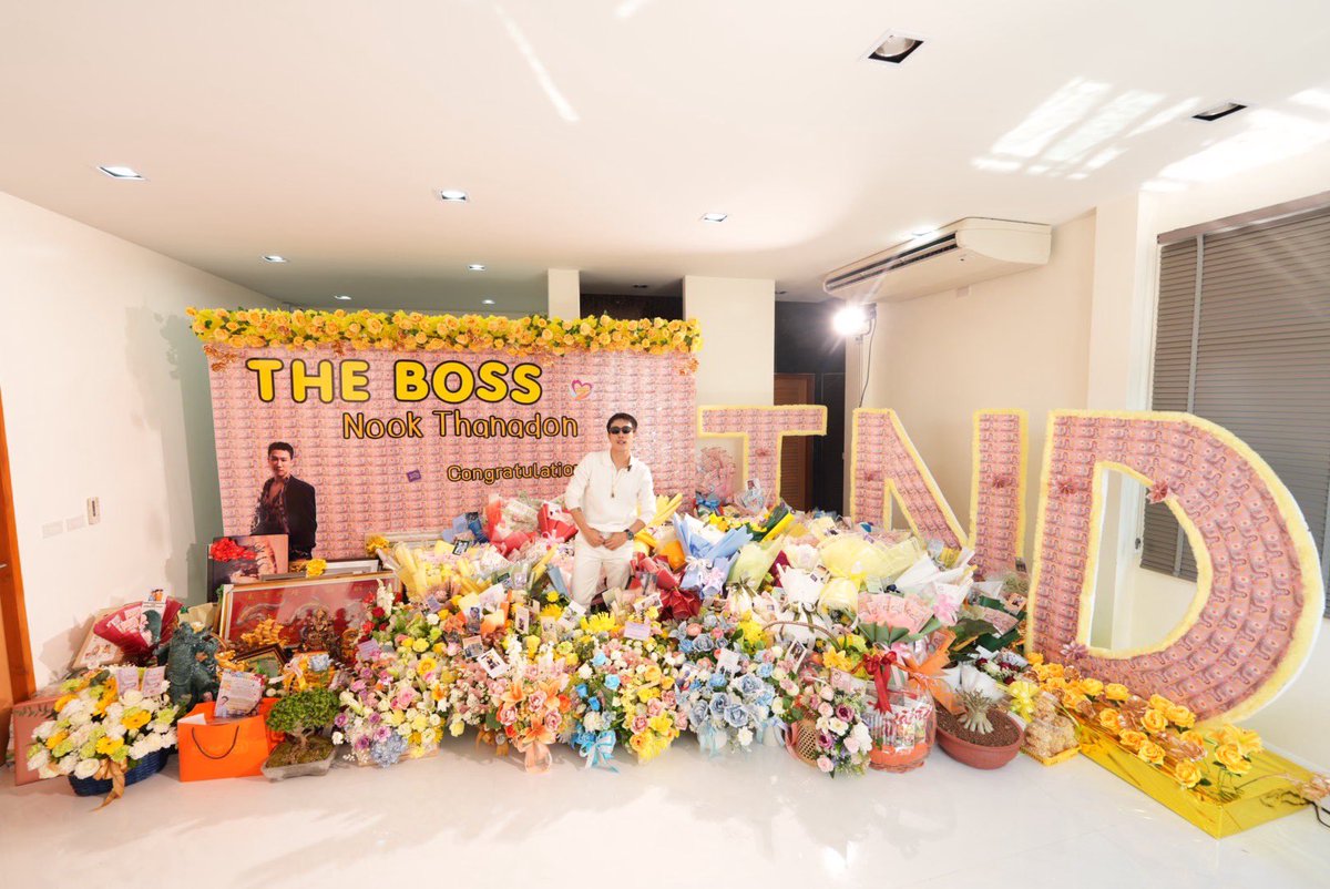 tndrich's tweet image. งานทำบุญ บริษัท ทีเอ็นดีริช (สำนักงานใหญ่)✨

รูปคู่ช่วงมอบช่อ (อยู่ในลิงค์ด้านล่าง)
👉🏻 photos.app.goo.gl/iPzV3eLGAPcF7x…

#TNDRICH