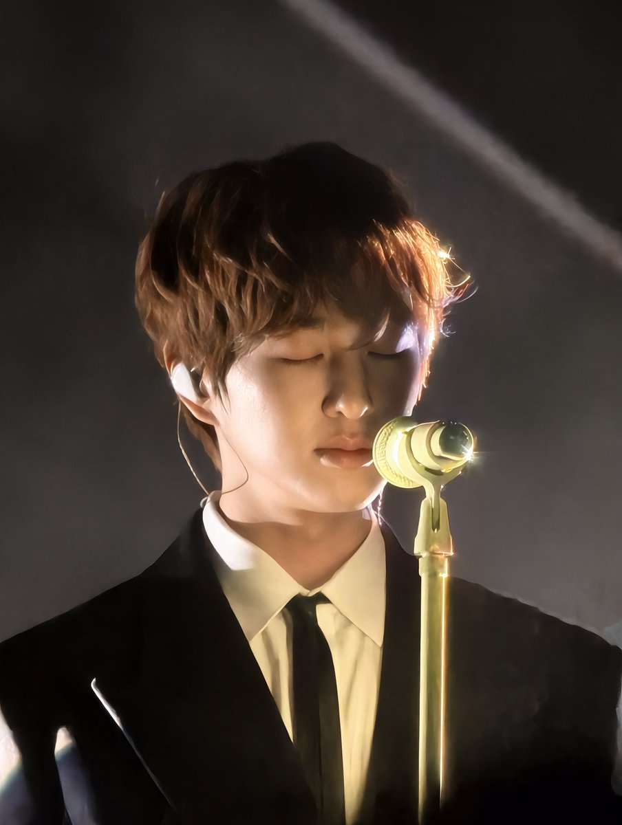 kai_croptop's tweet image. Oh fuck this romantic ass LIGHTING