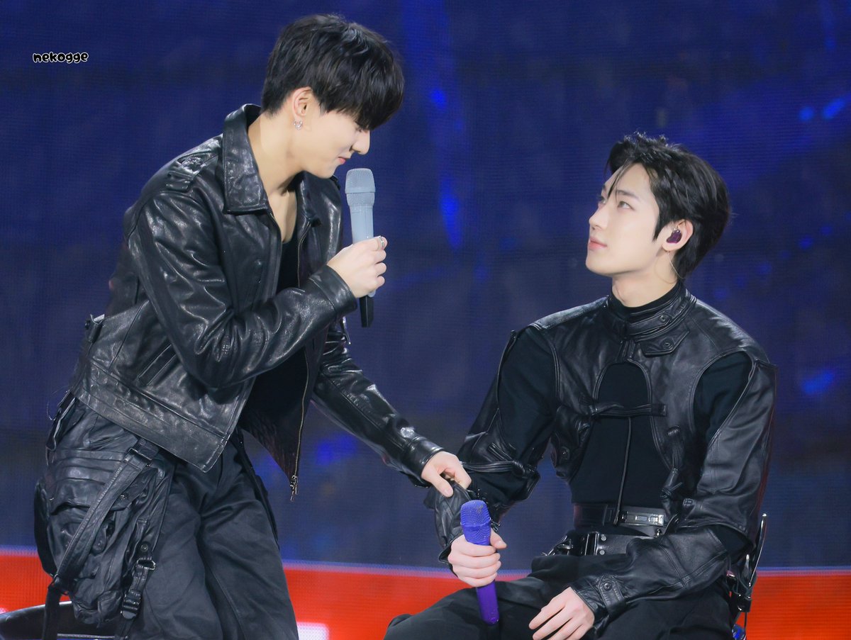 nekogge's tweet image. 260116 showcase
😻🦊
#ENHYPEN #엔하이픈
#SUNOO #선우 #ソヌ #엔하이픈_선우
#정원 #JUNGWON #ジョンウォン