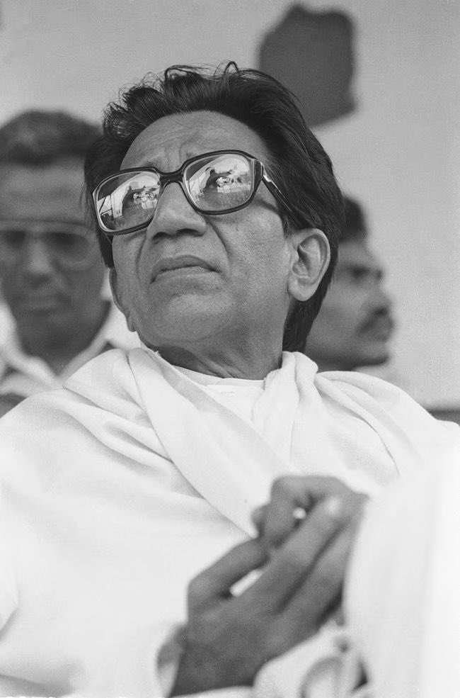 ही लढाई अजून संपलेली नाही…
मराठी माणसाला योग्य सन्मान मिळेपर्यंत अशीच सुरू राहील!