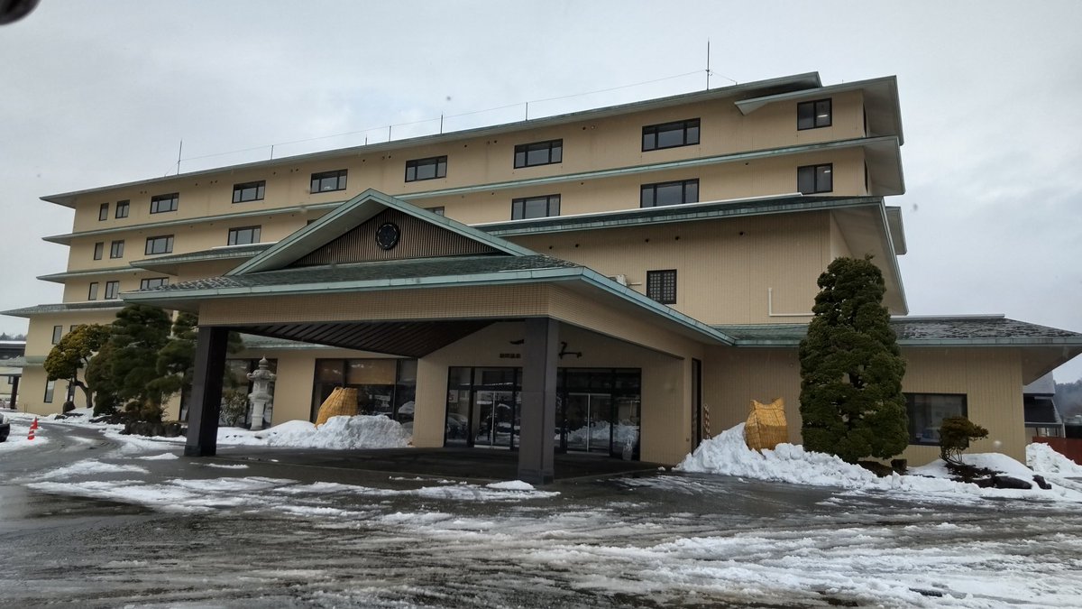 こまちの湯がめちゃくちゃ混んでいたのでこちらに。
さとみ温泉。安定の空き具合でした。