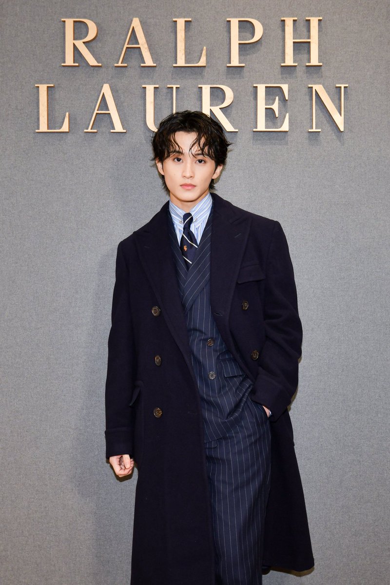EverydaynewsTH's tweet image. "มาร์ค" #MarkLee แบรนด์แอมบาสเดอร์ของ Polo Ralph Lauren อวดลุคสุดเนี้ยบร่วมชมแฟชั่นโชว์ Ralph Lauren Fall 2026 

#MarkLeexRalphLauren #MarkLee #NCT #NCT127 #NCTDREAM