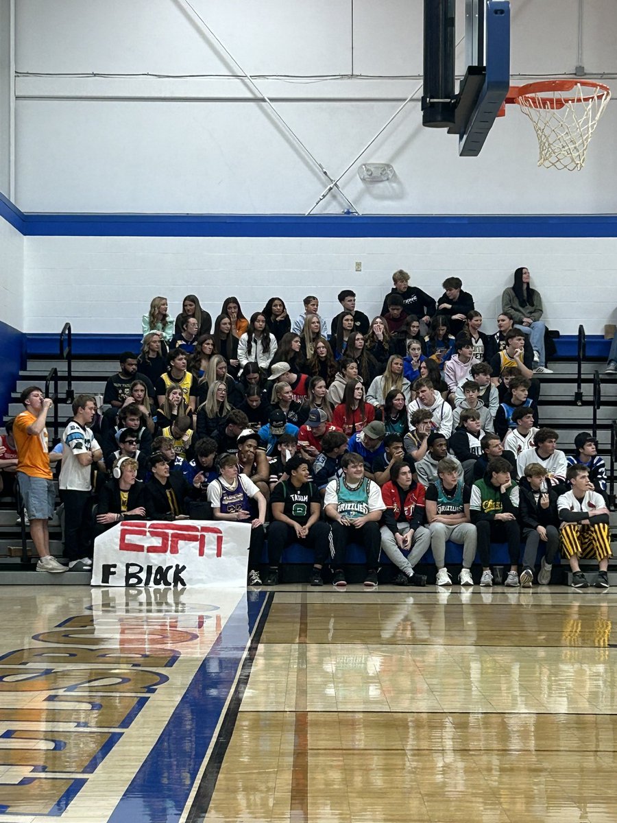 TigersBoysBball's tweet image. Festus at Hillsboro results

9th grade wins 
JV takes a loss
Varsity wins 66-47

Great atmosphere for high school basketball!
Thanks to Gold and Black Pack for bringing the noise. 
Jackson Smith @LiveStreamSTL POG
@scoreboardguy @FESTUSAthletics 
@myleaderpaper