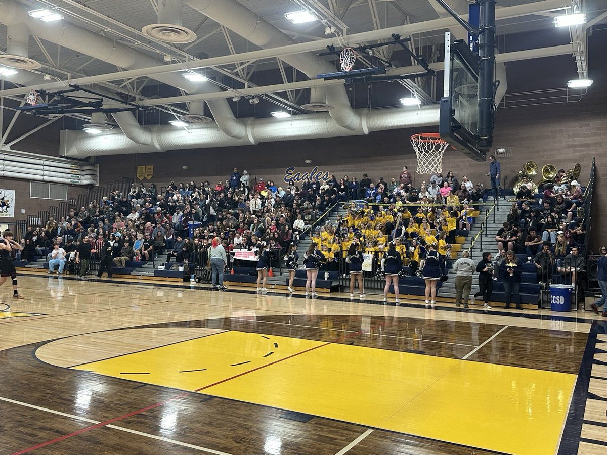 boulder_hs's tweet photo. 🦅🏀🎤 ESPN… BCHS style 🎤🏀
The desk, big confidence, and commentary we didn’t know we needed. Game night energy at its best. 😂🦅
#bchs41 #EaglePride
 #GameNight #StudentSection #ESPNWho https://t.co/NeFFhOJXge