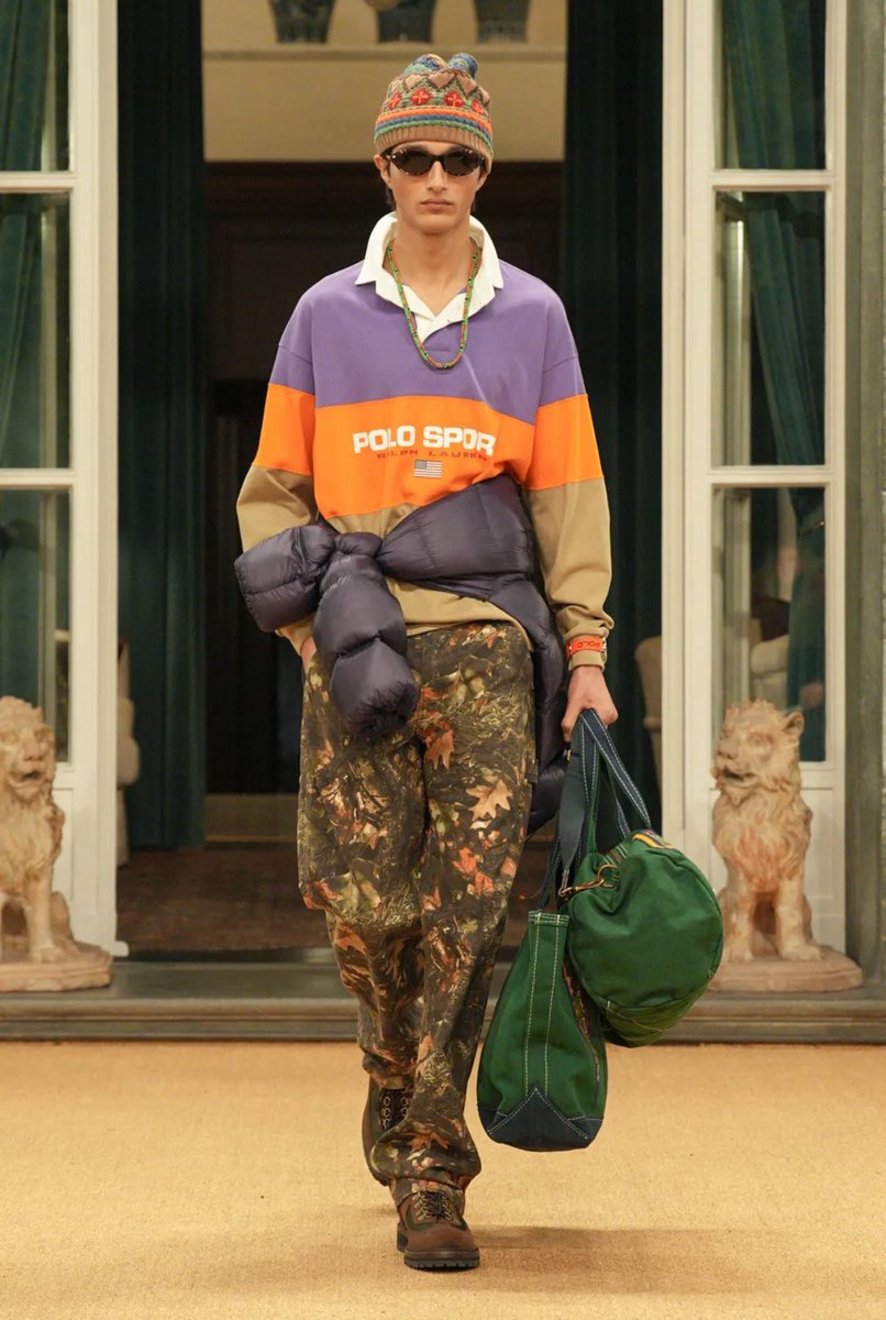 untilnightends's tweet image. it’s always a pleasure when a historical institution shows why they’re a historical institution, just excellent. the look on the right is just so layered, its inspiring.