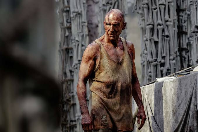 NangoCine's tweet image. Vengo de verla. Es una LOCURA.

La mejor secuela de terror actual.

La última parte de la trilogía será demencial. No tengo dudas.

El laburo de Ralph Fiennes es BESTIAL.

Señores: vean 28 YEARS LATER: THE BONE TEMPLE.