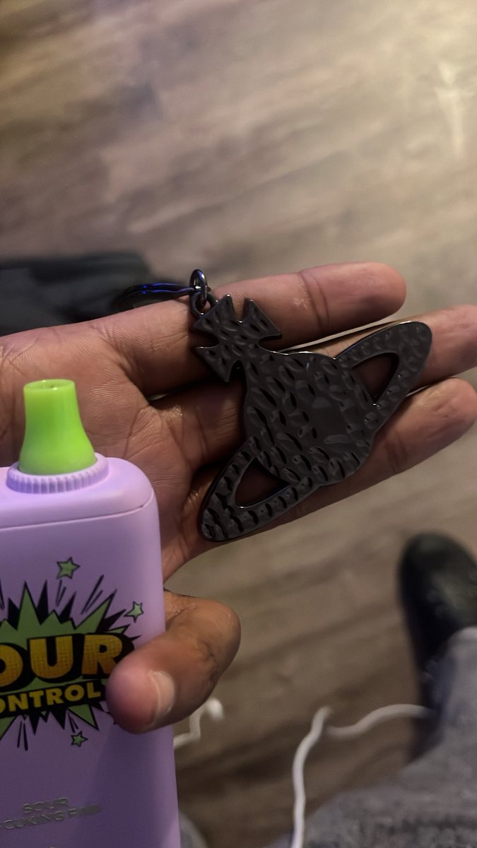 makehersayblatt's tweet image. I really got fashion I really fuck bad shit rip viv btw