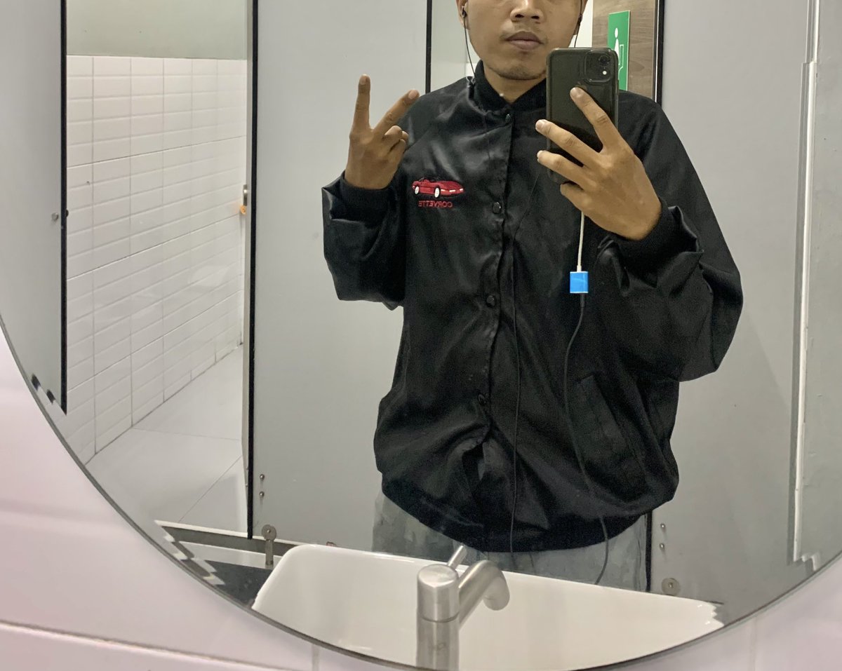 codennnn's tweet image. Alone🥹❤️