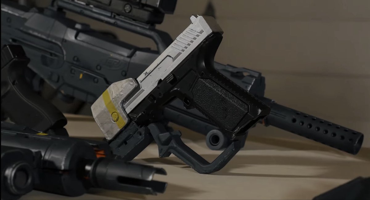_rnr_studios's tweet photo. In this video, we cover the creative process behind the props and costumes from our film, Halo: First Contact! Be sure to check it out, and hopefully pick up some inspiration for your own DIY projects! #Halo #HaloSpotlight 

https://t.co/JxIhHUFt6d https://t.co/InhnRC0U7Y