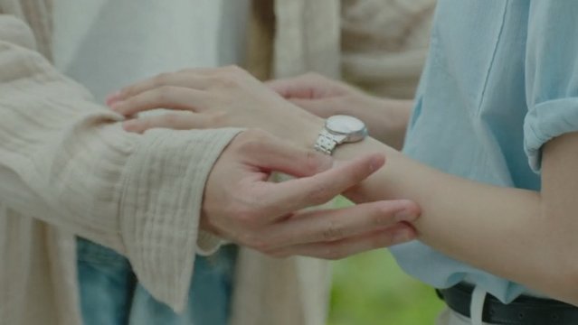 littleoogly's tweet image. we need to talk about laiksena's hand chemistry 🚬