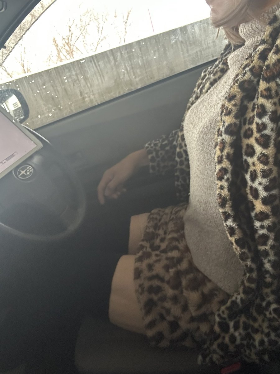 NJosou's tweet photo. 女装ドライブ楽しんでいます。
ムラムラしているのでお相手してくれる人いないかな？
#女装 https://t.co/lGLTBmofWK