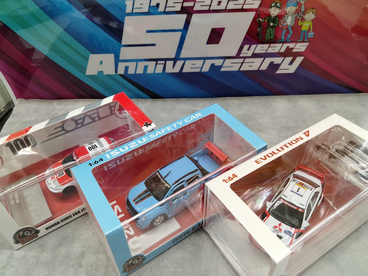 tamtamsagami's tweet photo. buragoより ＃ORACLERedBull が2種入荷しました。
それぞれアクリルケース入りもあります！
同じく ＃BMクリエイション も入荷しました！

＃タムタム相模原店 https://t.co/G8RhRp6V1d
