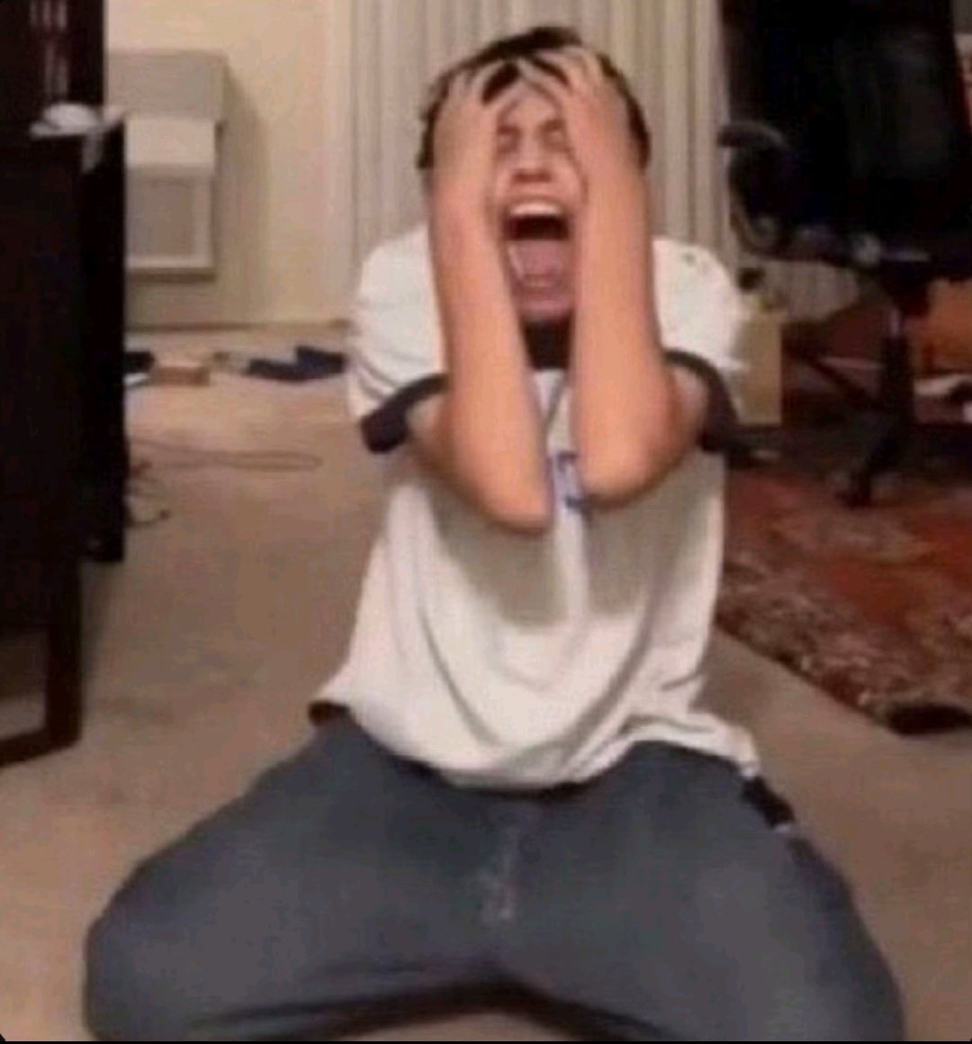 https__antito's tweet image. aaaa la tipa se quería alejar pero seguía hablando...ANDATEEEEEEE