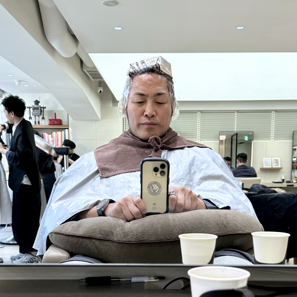 黒い。そして、短い。