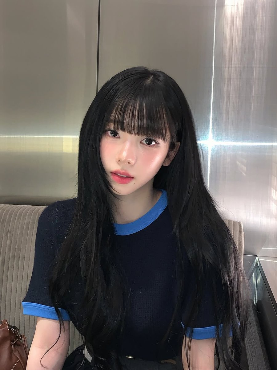 BEMYKARINA_TH's tweet image. [260117 @.katarinabluu] #KARINA 
อัปเดตไอจีโพสต์ 📸×10 (1/3)
🎵 TheARTI$T • Ghost

"ห้ามวิ่งนะเด็ก ๆ" 
@Prada #PradaFW26 #Prada