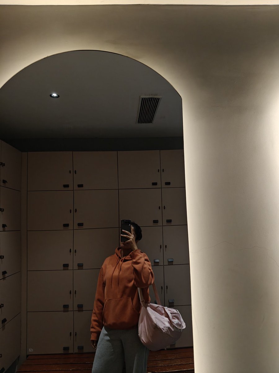 Anushka Singh tweet media