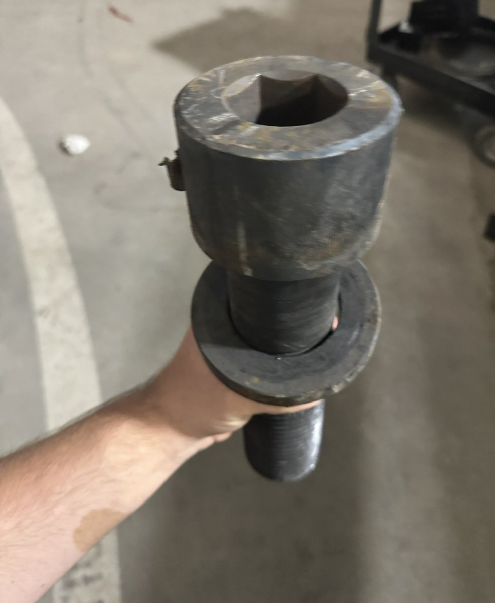 Cam 🌹 tweet media