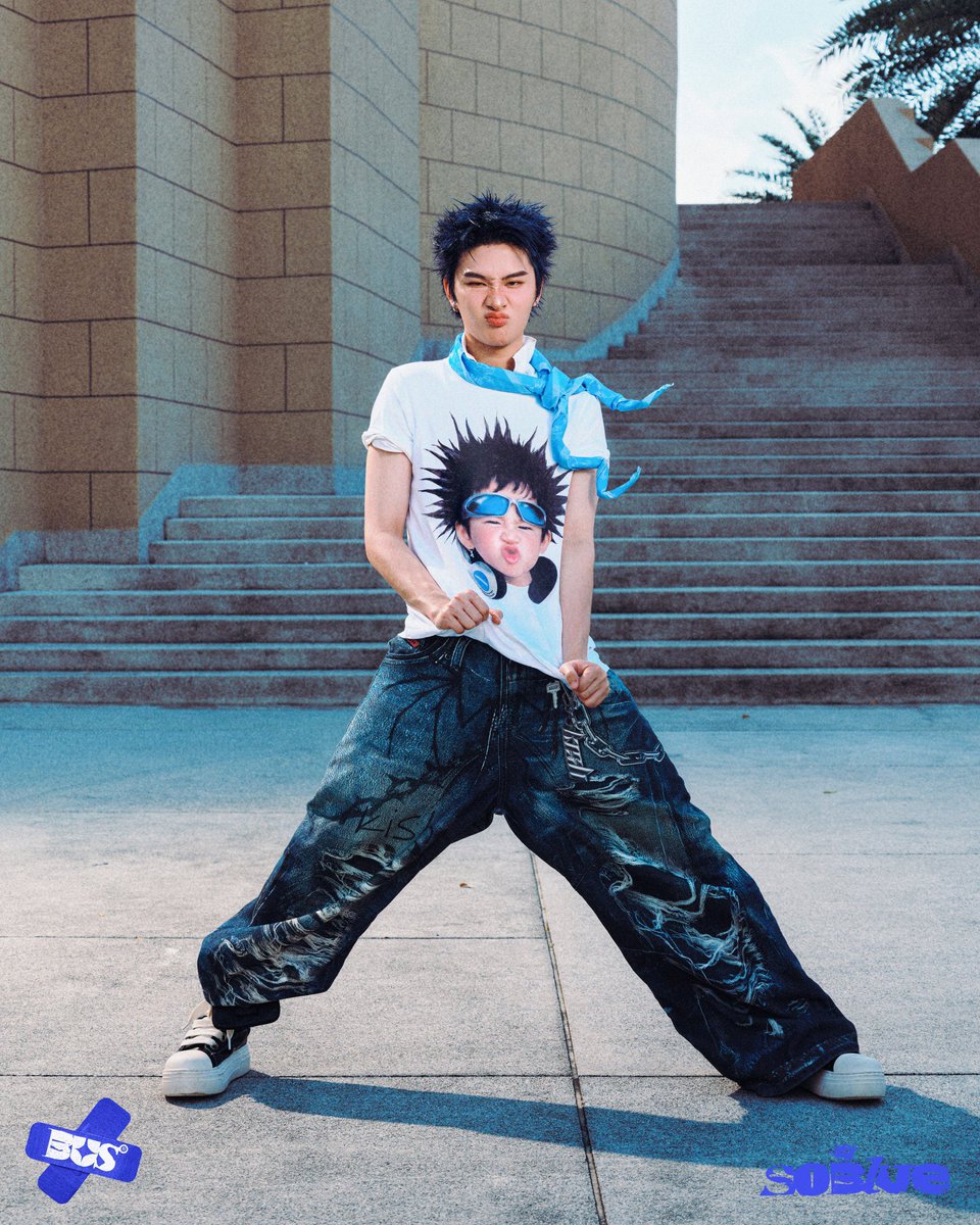 bidbadboii007's tweet image. อยากได้เงินนี่มั้ย ทำเสื้อมาขายหน่อยพี่ @TADAMERCH 

#BUS_SoBlue_MemberPhoto
#THAIchayanon