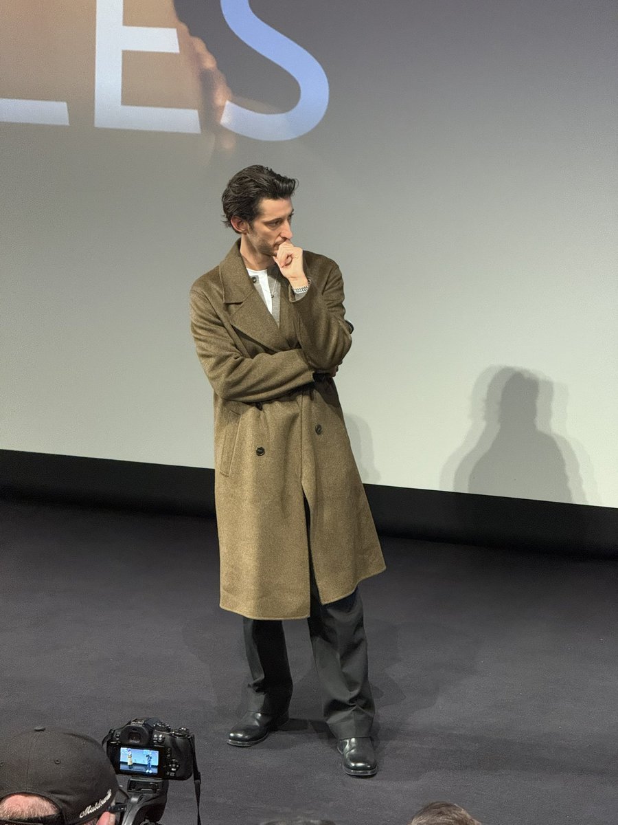 devries_bieber's tweet image. La reprise ⚔️ 
J’enchaîne la semaine prochaine avec une interview 🥹