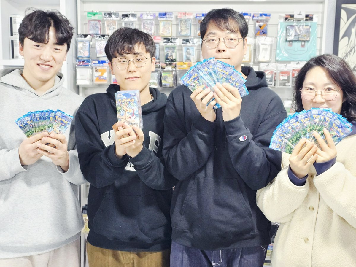 [목포 TCG팩토리] 

1월 17일 (토) 포켓몬 카드게임 미니리그 결과!

참가 인원 : 14인

1위 김*제님 타부자고ex덱

2위 하*혁님 메가썬더볼트ex덱

3위 한*화님 악리자몽ex덱

4위 기*록님 타부자고ex덱

함께 해주신 분들 모두 수고하셨습니다.

감사합니다.