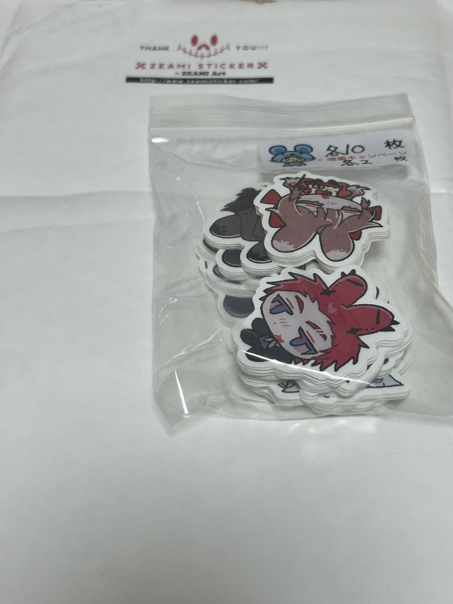 Ojho_s's tweet image. かみあく自陣のステッカーを作りました🎵
存在感あってめっちゃかわいいよー身の回りに貼りまくってQOLを高めていきます🎵

#かみあく可能よ班