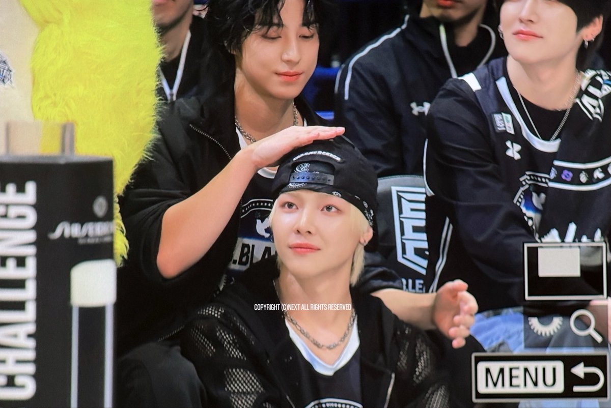 타키도 머리만지기에 도전함