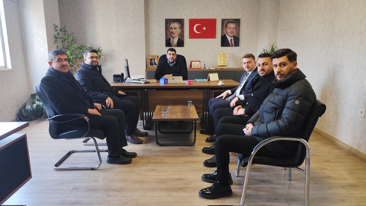 📍 AK Parti Mardin İl Başkanlığı
Gençlik Kolları MKYK Üyemiz Sn. RAHMİ CAN ŞEŞEN,
İl Gençlik Kolları Başkanımız Sn. SÜHEYL UÇAR ve
teşkilat mensuplarımız ile birlikte,
AK Parti Mardin İl Başkanımız Sn. MEHMET UNCU’yu ziyaret ettik.
Gerçekleştirdiğimiz ziyarette gençlik