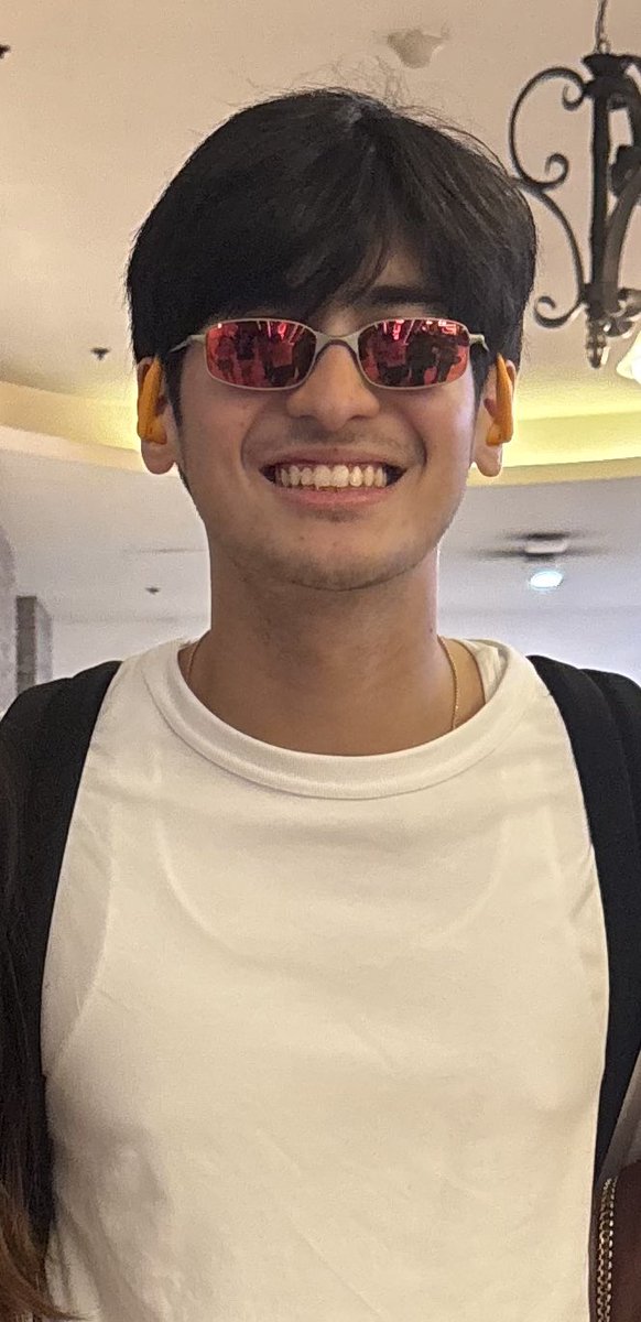 aga_for_all's tweet image. LAWWWRRRRDDDD