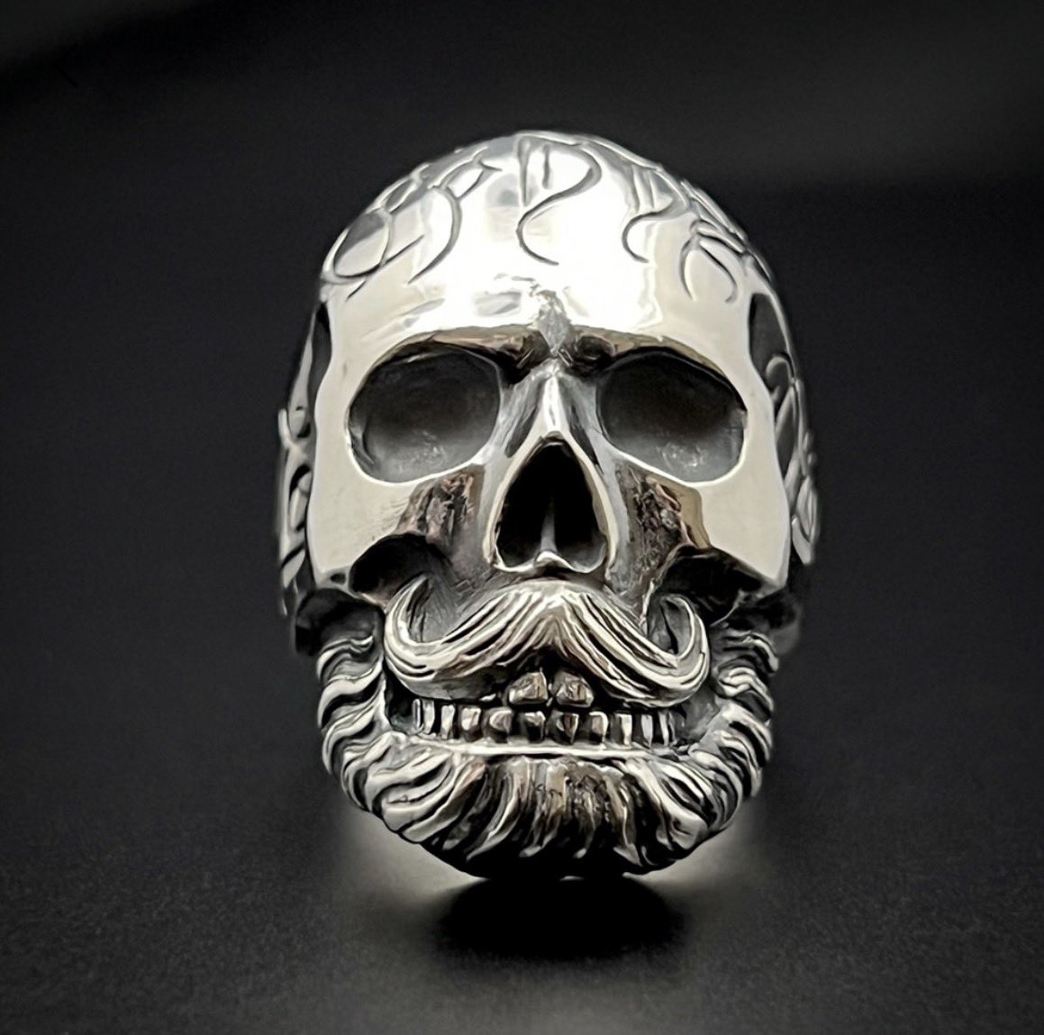 Good Day To Die Skull Ring 最近このリングに関する質問が多いです