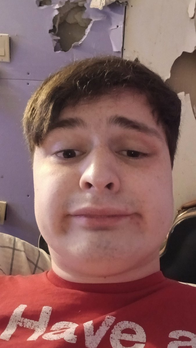 SpongeyBoi36's tweet photo. looking good there mr. periwinkle #hairstyle #dantdm #nice https://t.co/gzjaL8DPCV