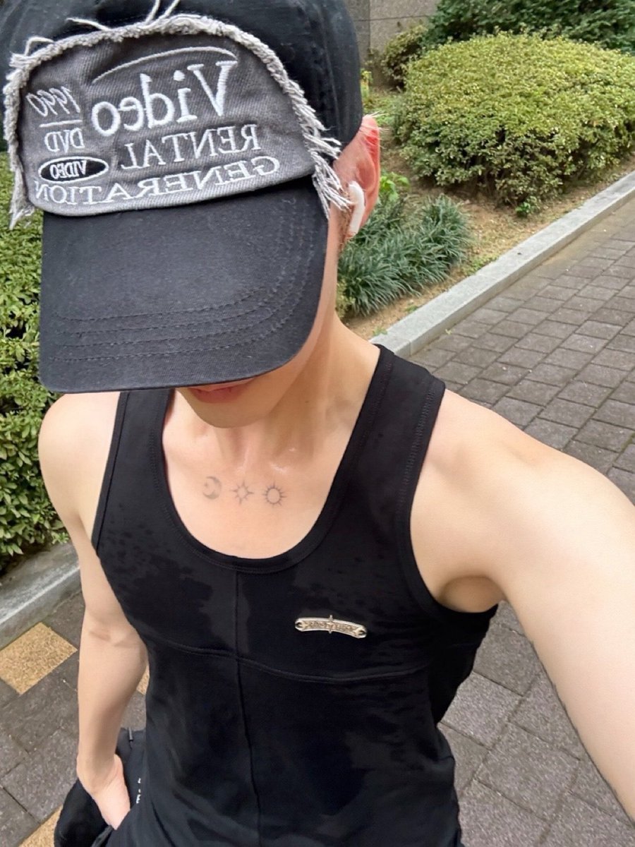 gunwookeys's tweet image. i need everyone to see the vision immediately